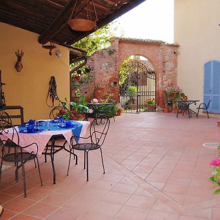 Il Colombaio, Siena -Appartamenti E Camere- Isola d'Arbia Extérieur photo